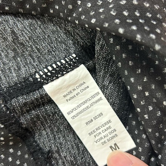 Jockey-  Capri Leggings-  M Black /Gray / Floral Cutout on leg - Picture 8 of 8